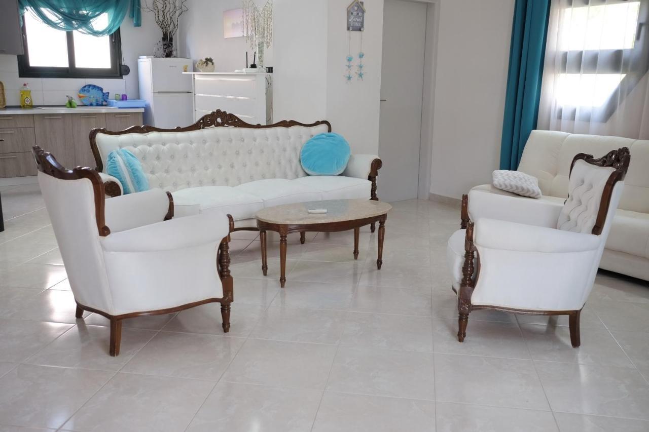 Irenes Apartment Kallithea  المظهر الخارجي الصورة