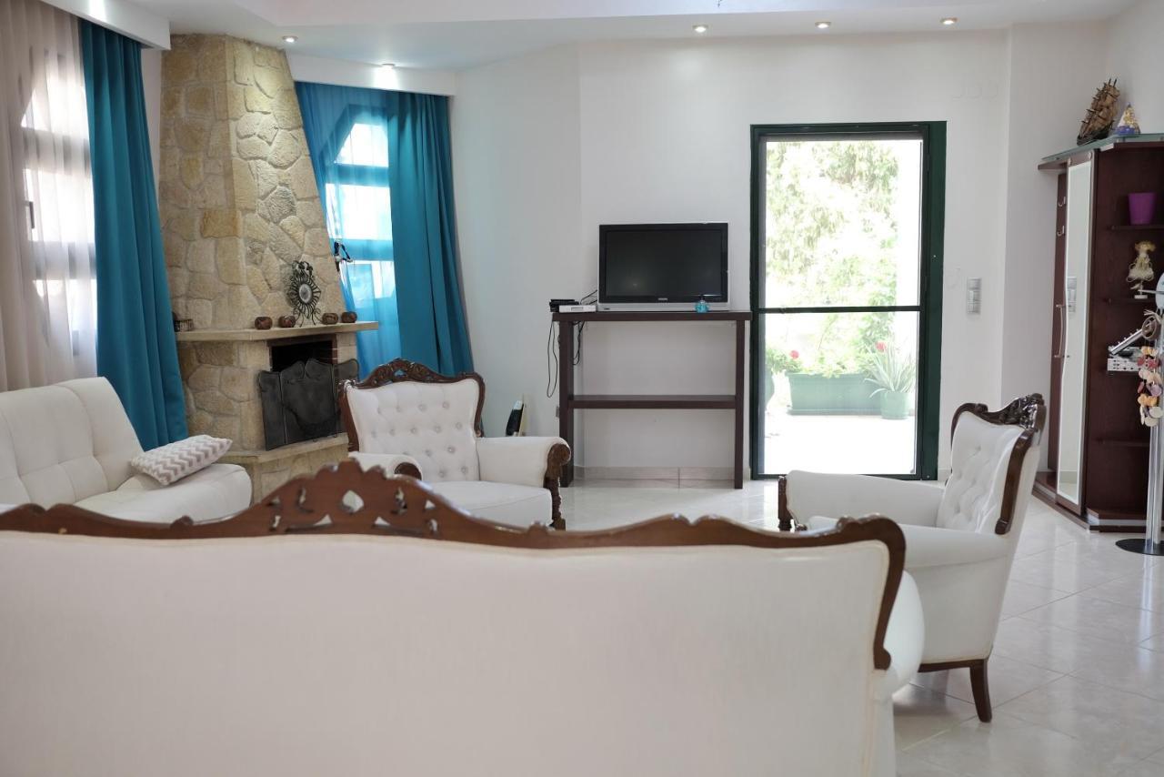 Irenes Apartment Kallithea  المظهر الخارجي الصورة