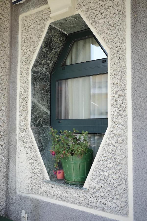 Irenes Apartment Kallithea  المظهر الخارجي الصورة